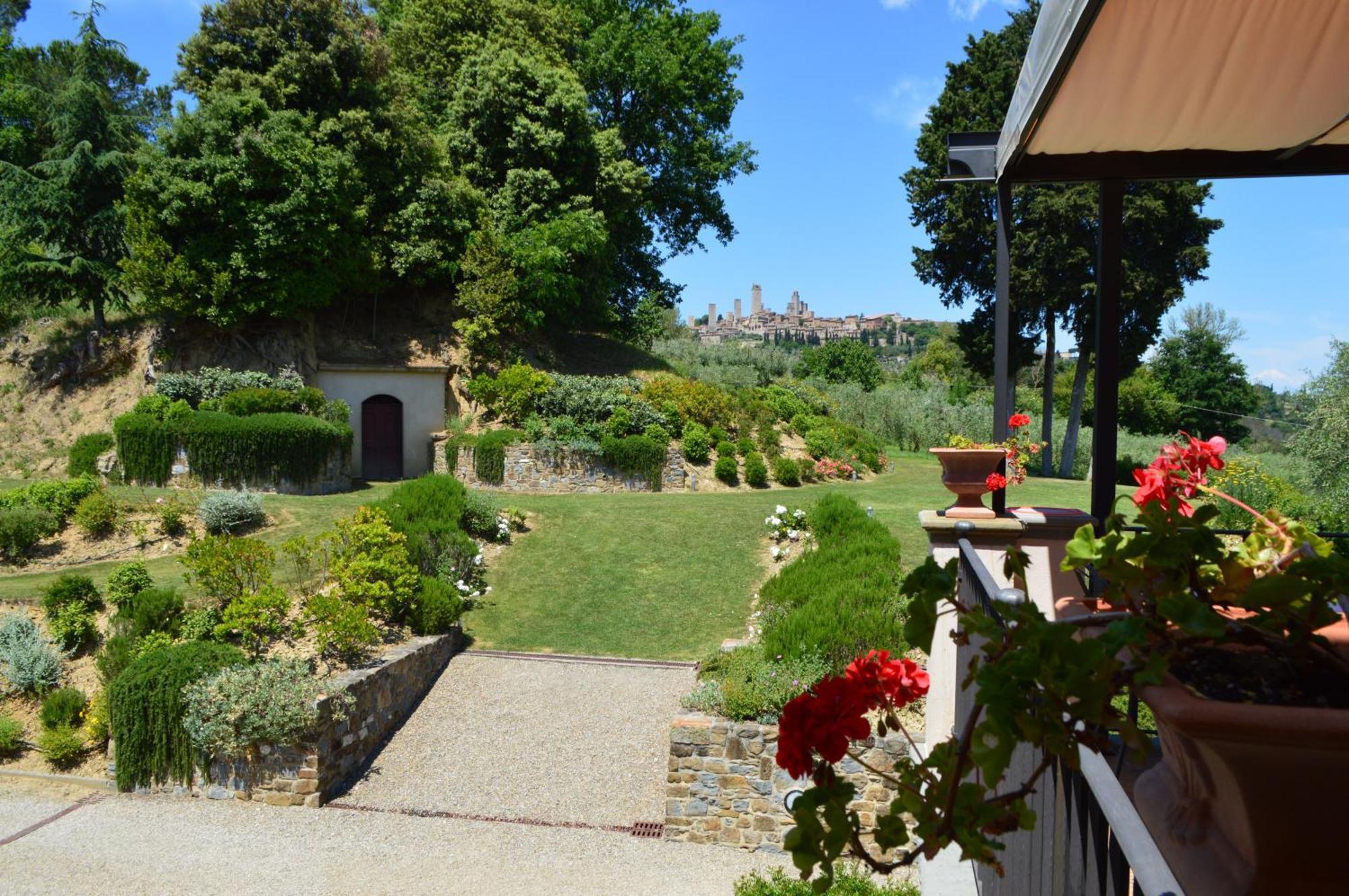 Tenuta Guardastelle - Agriturismo And Vineyard San Gimignano Luaran gambar